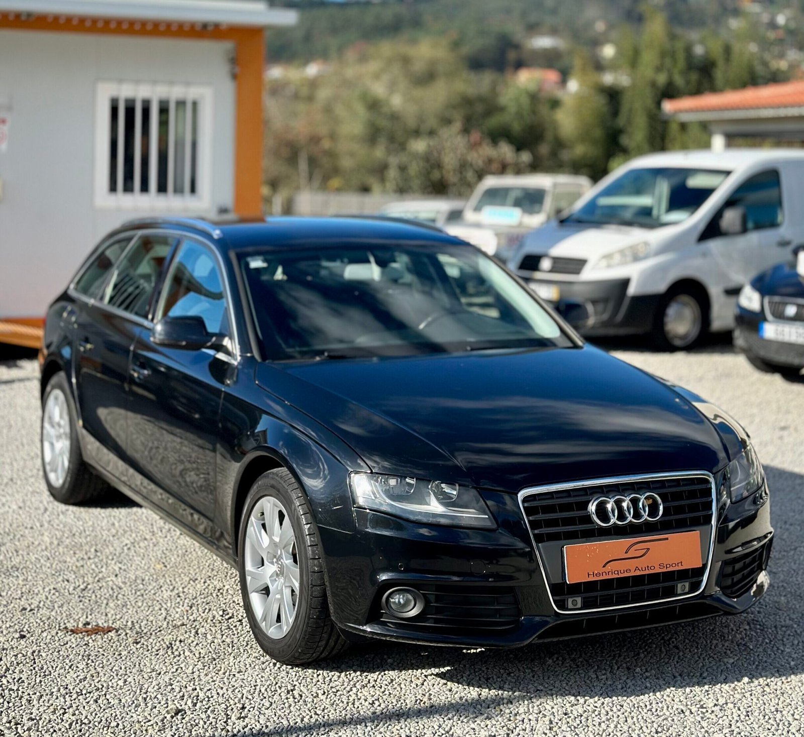 
								Audi A4 Avant 2.0 TDI 170CV full									