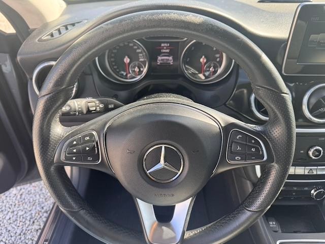 
								Mercedes CLA 180 Cdi Shotting Brake full									